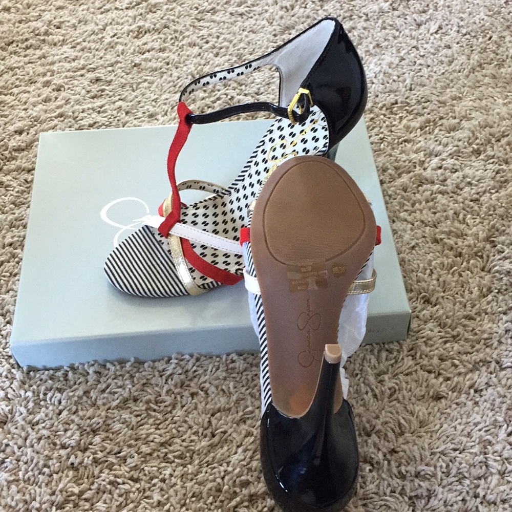 Sandal - Picture 4 of 5